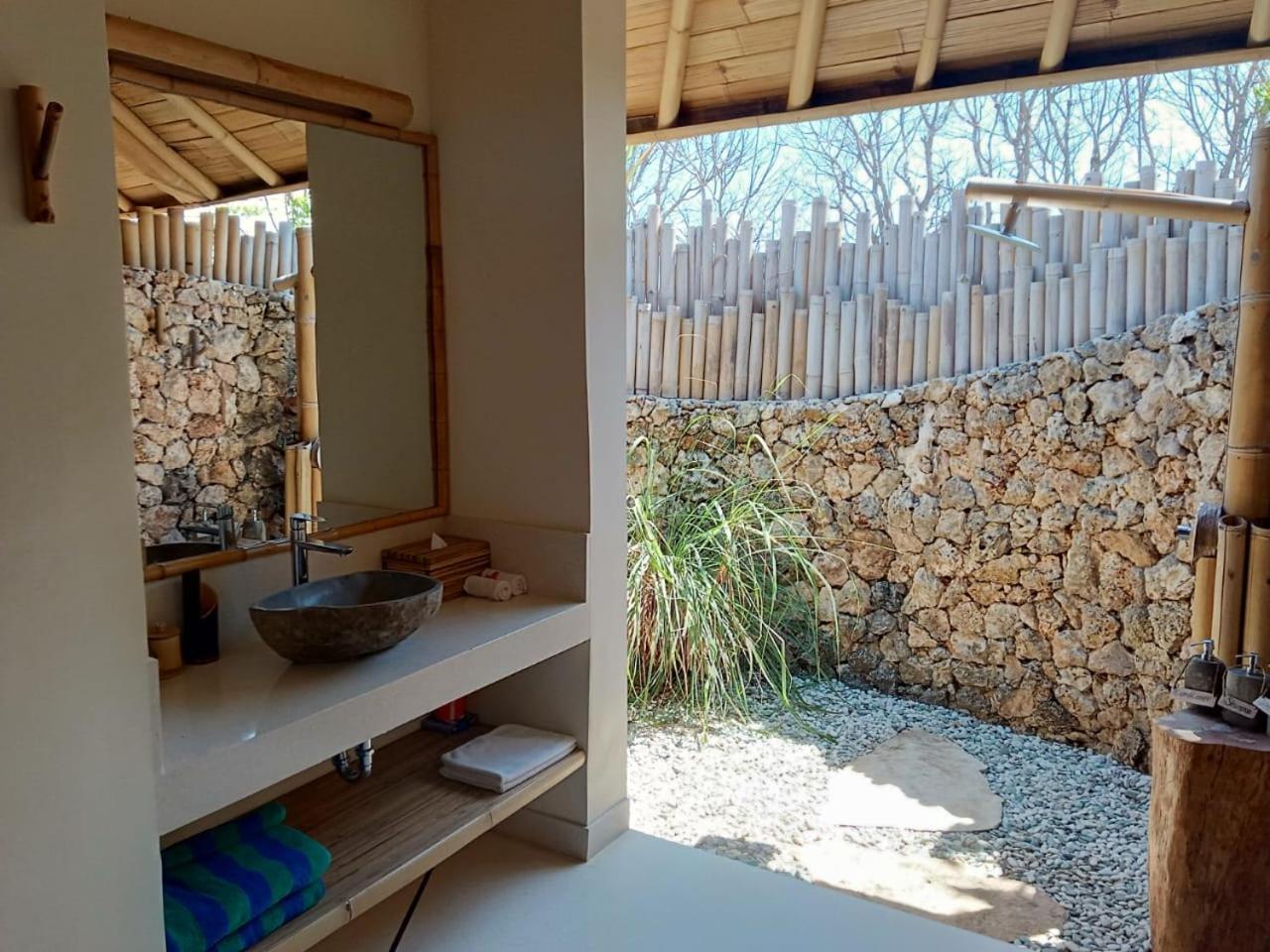 Maringi Sumba By The Sumba Hospitality Foundation Waikelo Eksteriør bilde