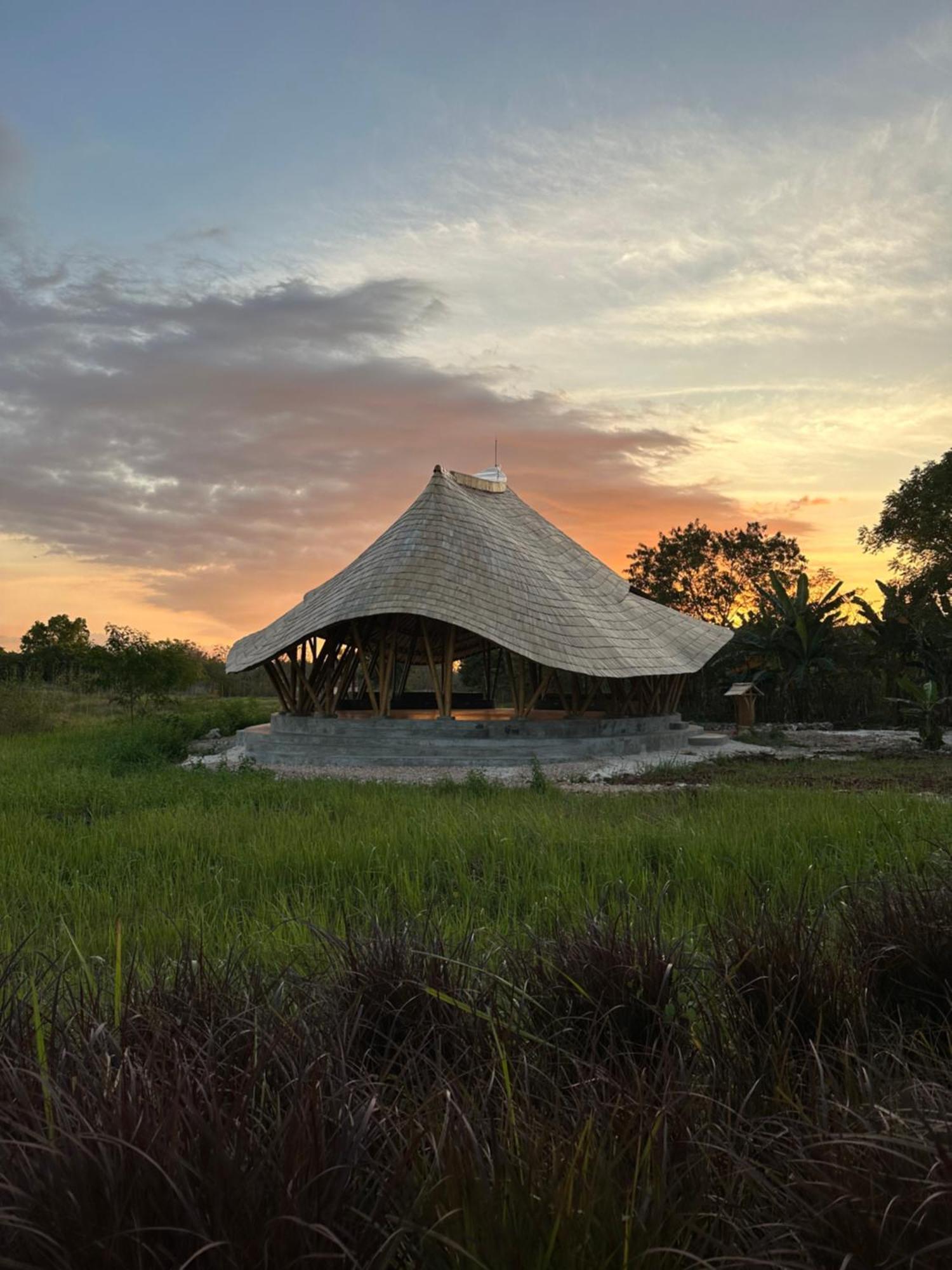 Maringi Sumba By The Sumba Hospitality Foundation Waikelo Eksteriør bilde