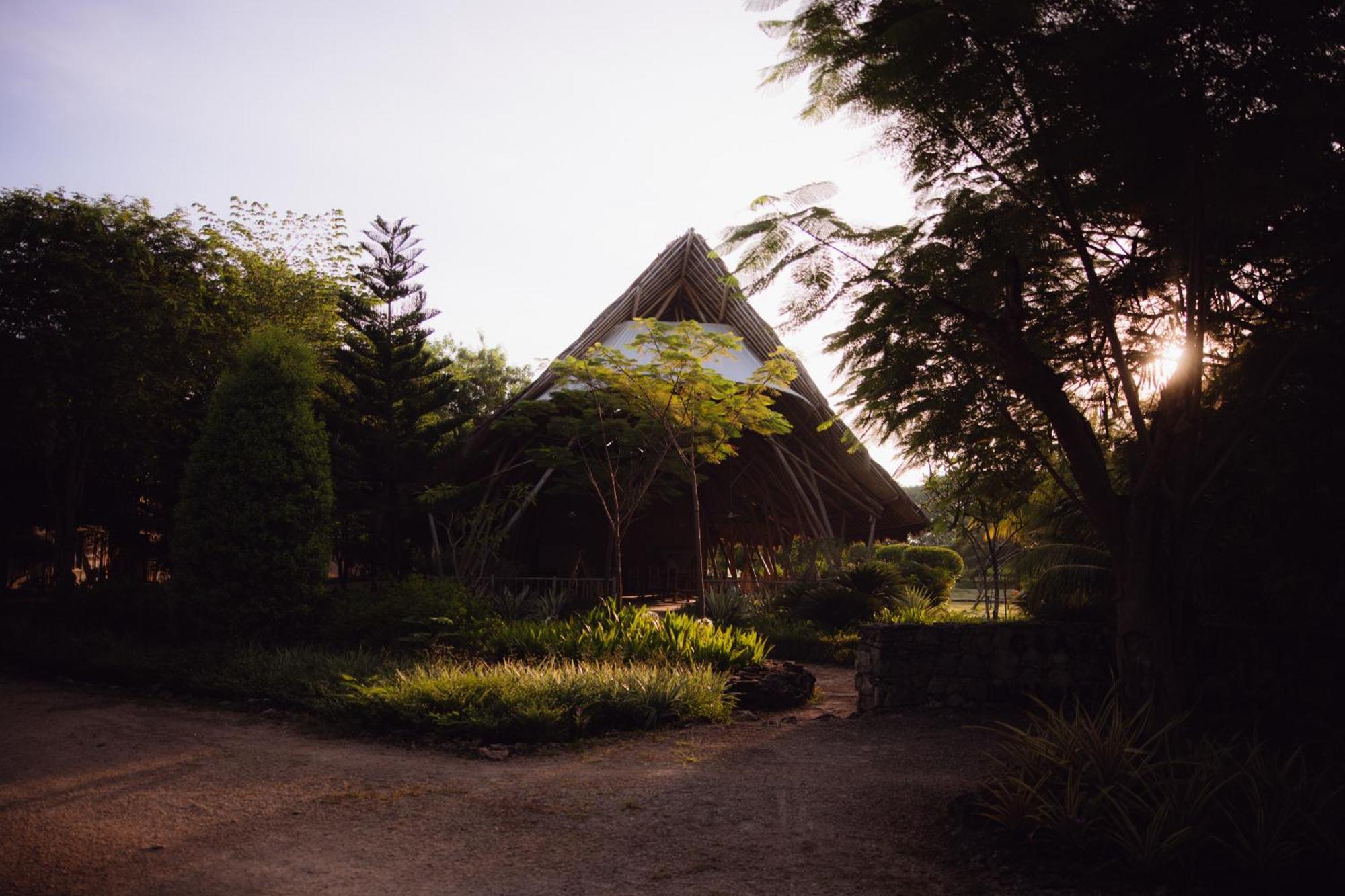 Maringi Sumba By The Sumba Hospitality Foundation Waikelo Eksteriør bilde